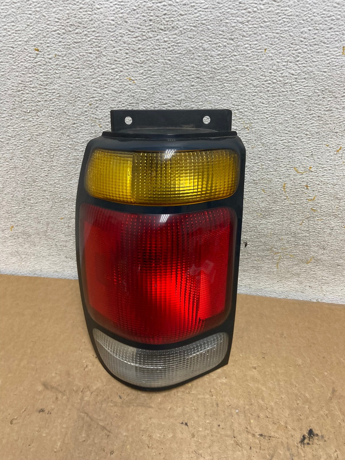 1995 to 1997 Ford Explorer Left Driver LH Side Tail light AI3625 LK0