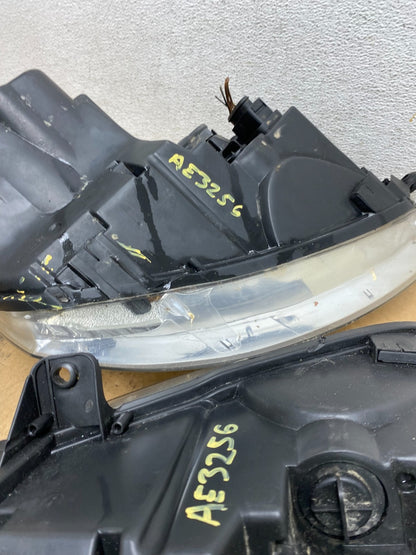 2005 to 2010 Volkswagen Jetta Left+Right Side Headlights Halogen AE3256 DW13