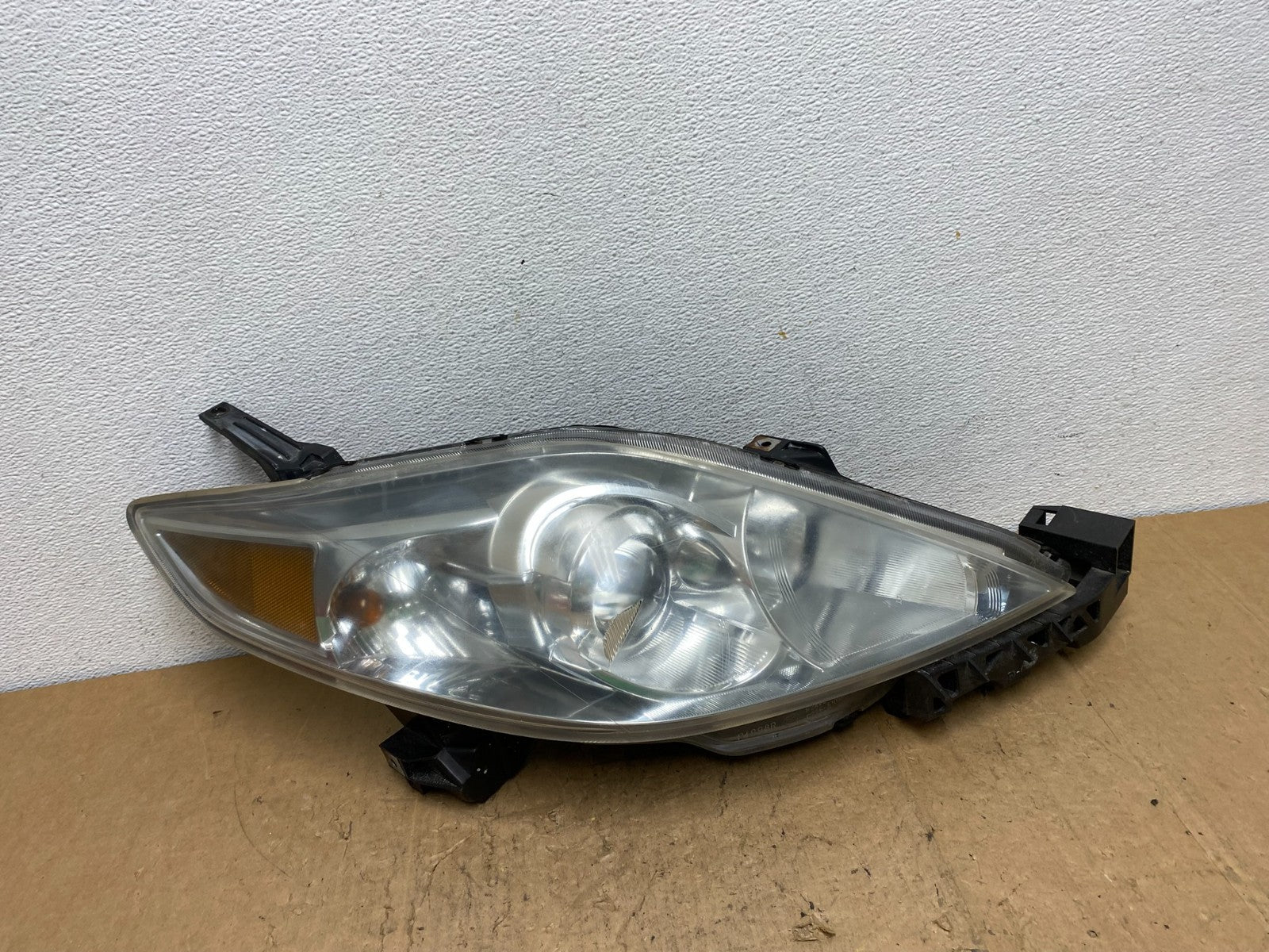 2006 2007 Mazda 5 Right Passenger RH Side Halogen Headlight AD0690 DW0