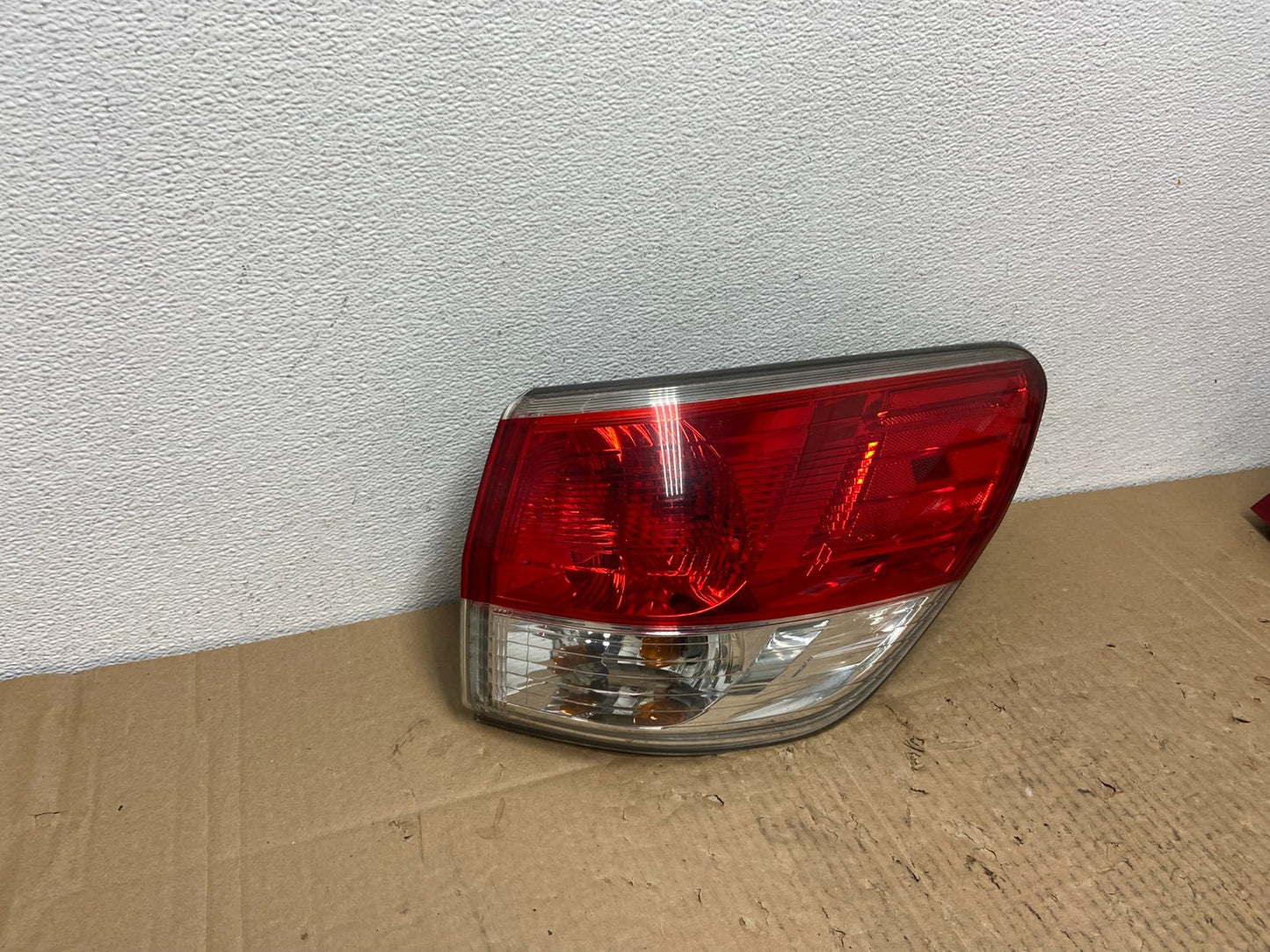 2013 to 2016 Nissan Pathfinder Passenger Right Side Tail Light Oem AC3927 LK2