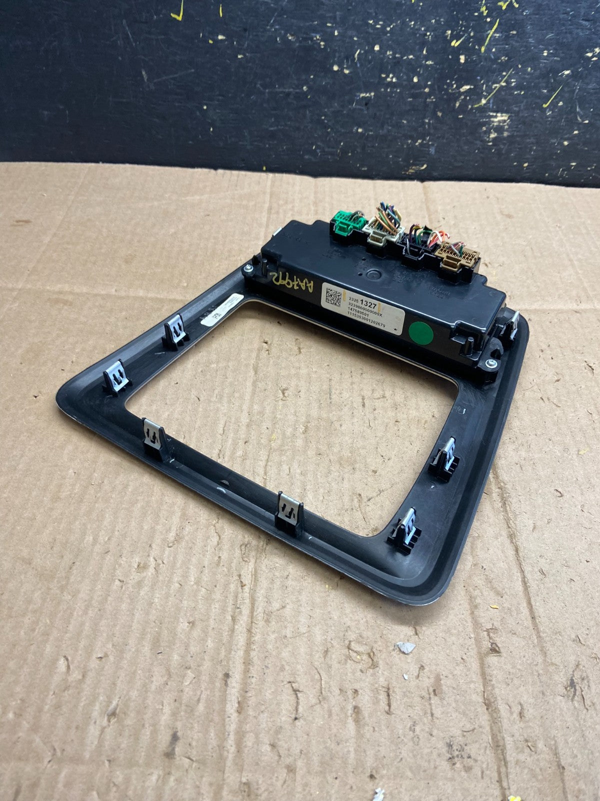 2013 - 2016 GMC Acadia A/C Heater Climate Control Radio Panel Bezel OE AA7992 DG3