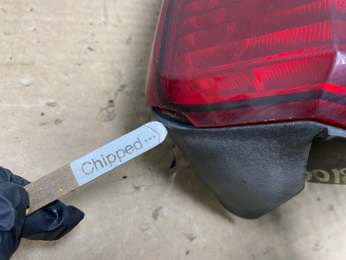 2007 - 2011 Dodge Nitro Left Driver Lh Side Tail Light AH8106 DW5