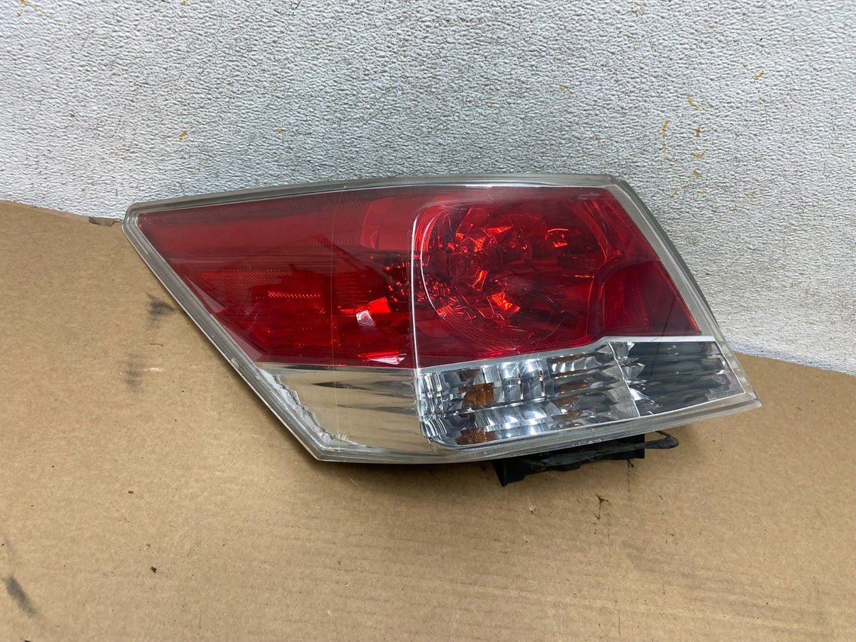 2008 to 2012 Honda Accord Sedan Tail light Left Driver LH Side AH4443 DW0