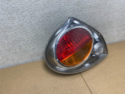 2002 2003 Nissan Maxima Left Driver Lh Side Tail Light U9677 DW2