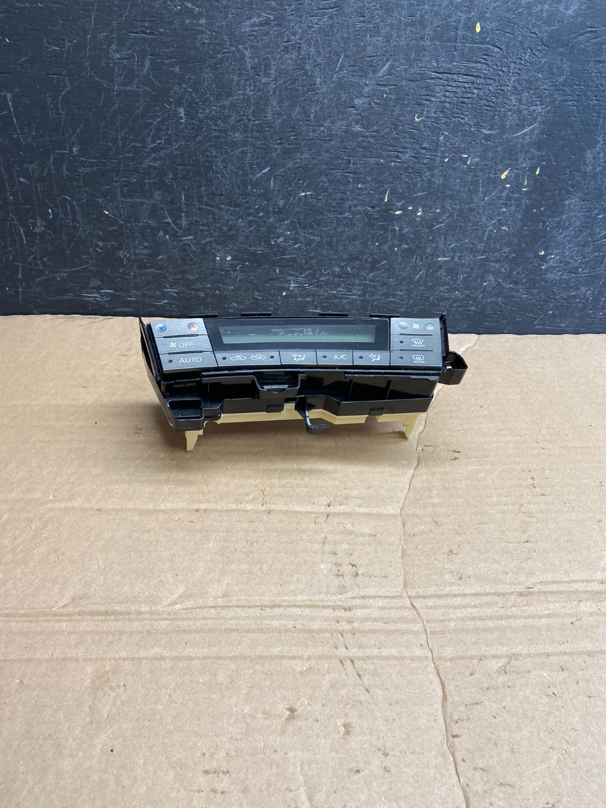 2010 to 2015 Toyota Prius A/C Heater Climate Control Unit Switch af1883 DG0