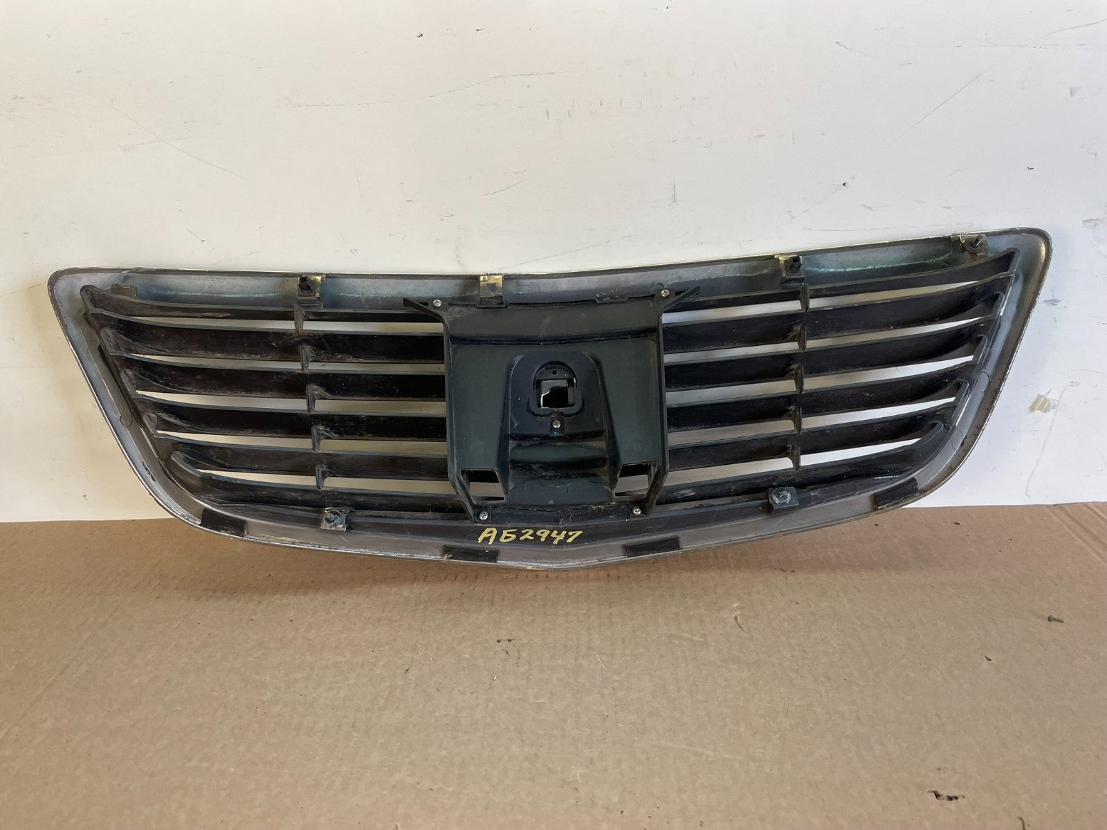 2002 to 2003 Acura RL Front Upper Grille Grill Emblem AG2947 DG5