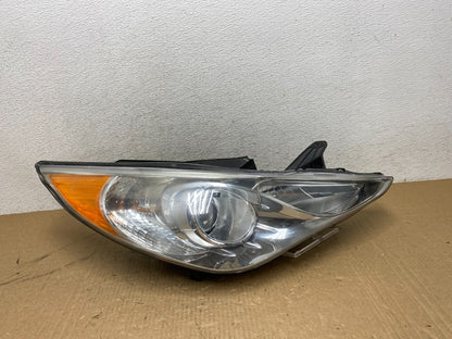 2011 - 2014 Hyundai Sonata Right Passenger Rh Side Headlight Halogen AG0543 DW0