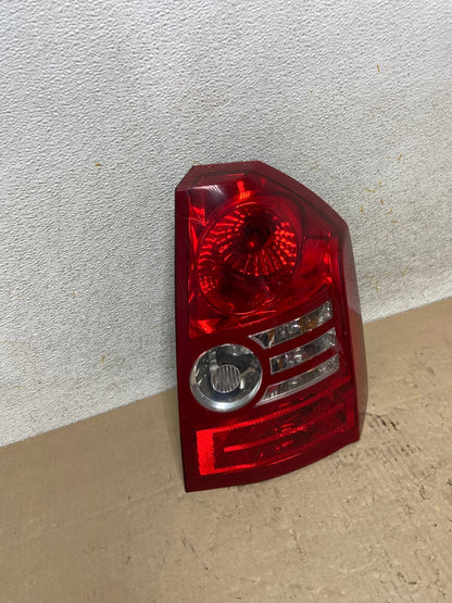 2008 2009 2010 Chrysler 300 Right Passenger RH Side Tail Light AI2384 LK2