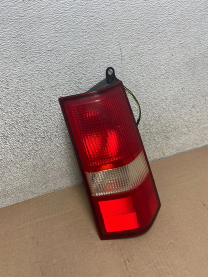 2003 2017 Chevrolet Express 1500 2500 3500 Right Passenger Tail Light R1382 DW1