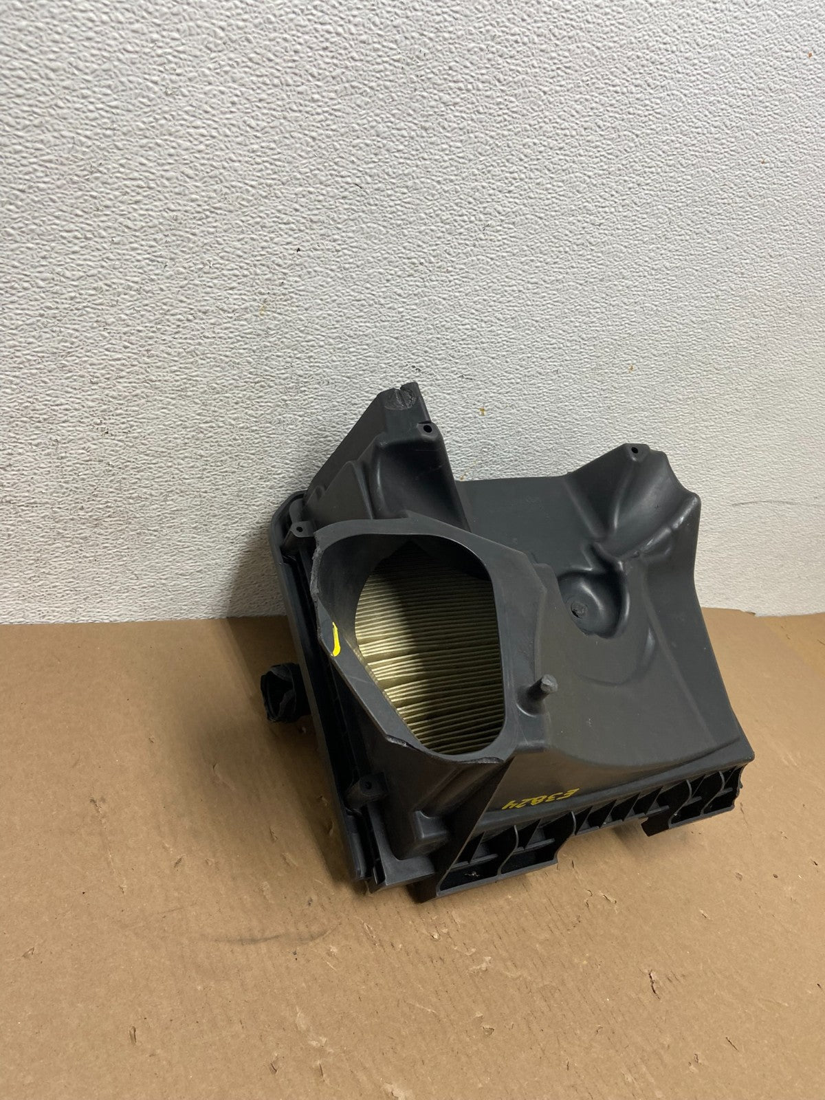 2009 to 2011 Nissan Murano Air Clenaer Filter Box AD6459 DG4