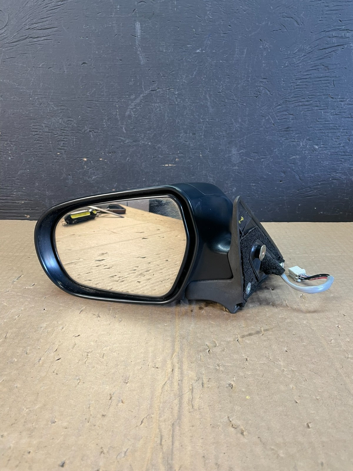 2005-2009 Subaru Legacy Outback Left Driver Door Mirror AC9881 DW4