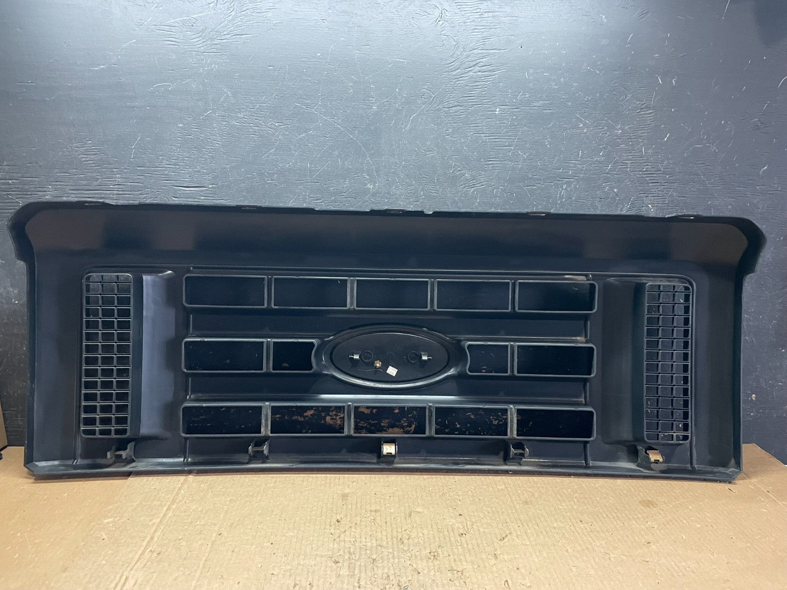 2008 to 2014 Ford Econoline E150 E250 Front Upper Chrome Grill Grille AB3168 DG5