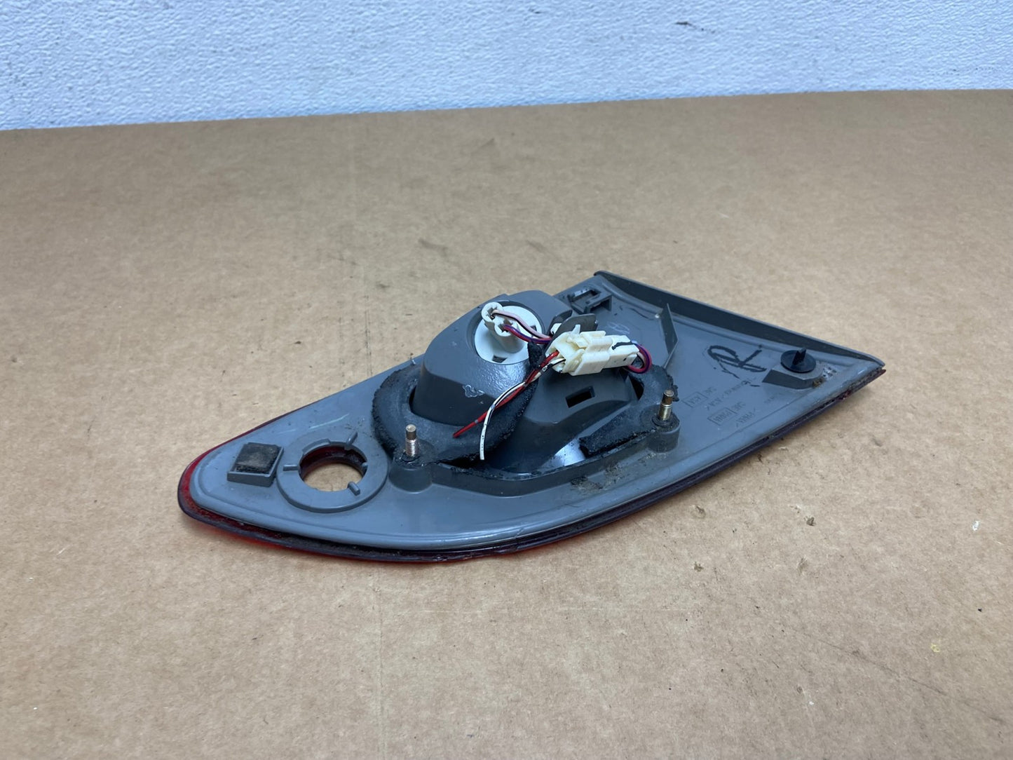 1998-2000  Toyota Corolla Right Passenger RH Side Inner Tail light OEM AC1727 LK6