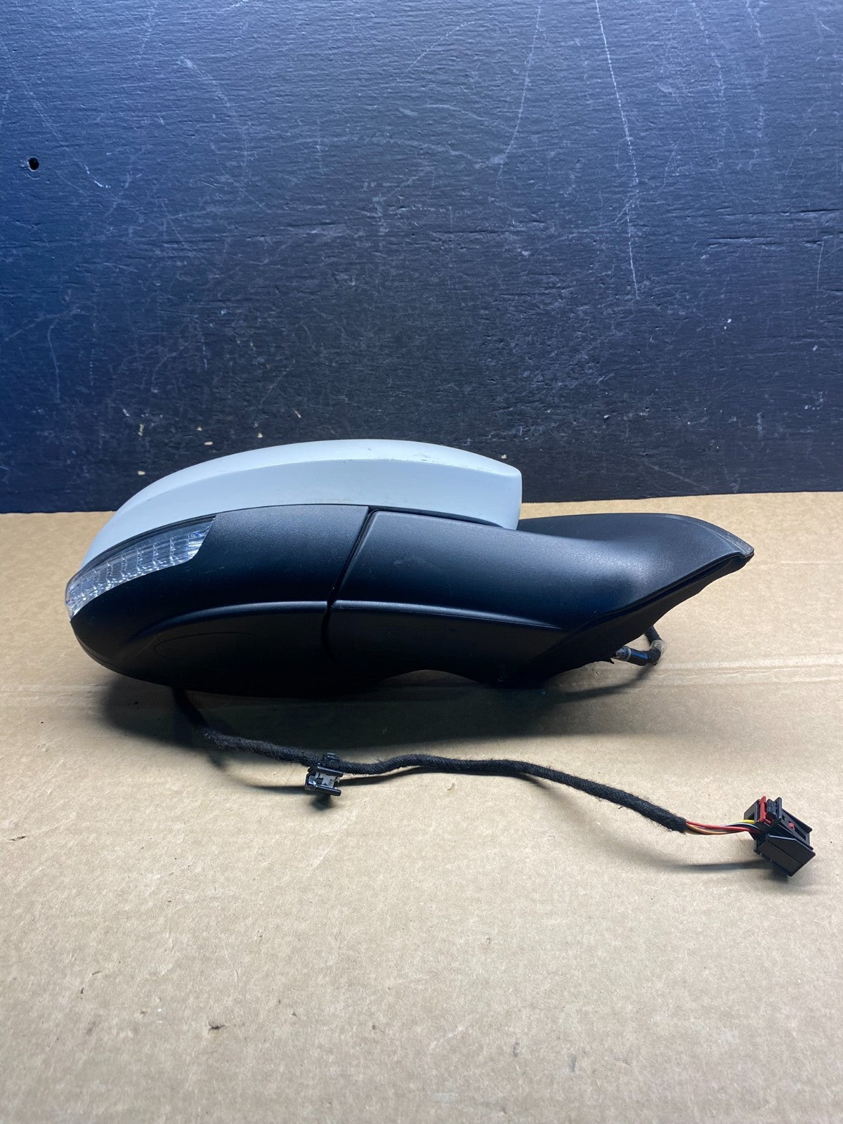 2009 to 2018 Volkswagen Tiguan Right Passenger View Door Mirror af7874 DG3