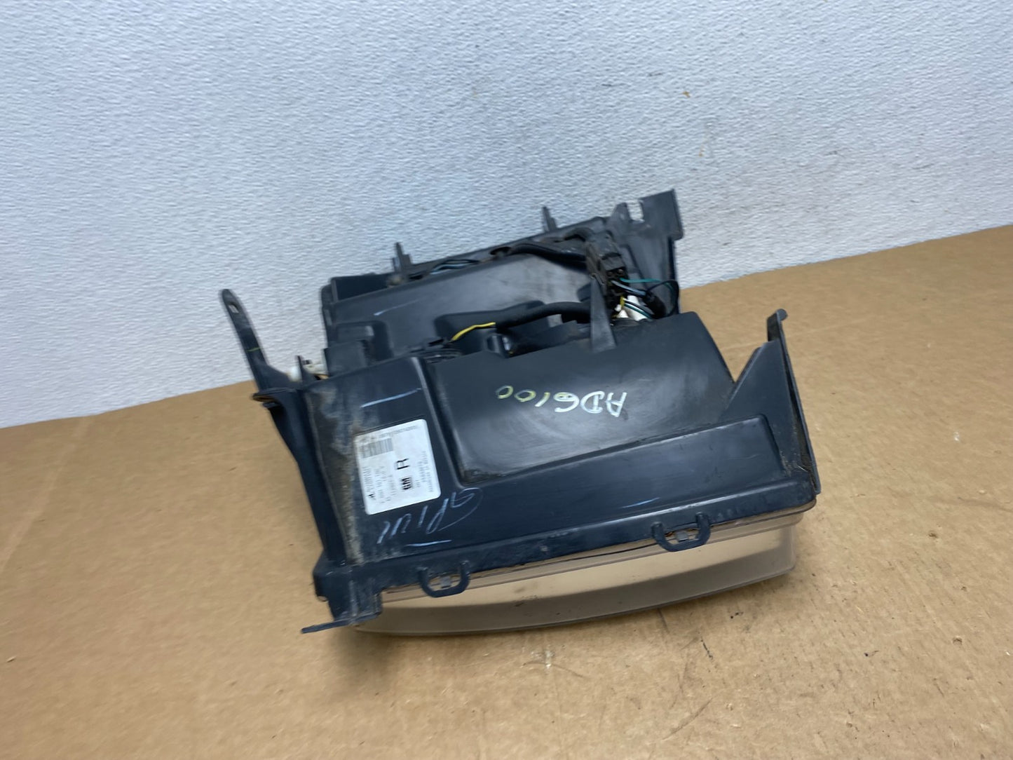 2007 to 2014 Chevrolet Silverado Right Passenger RH Side Headlight AD6100 DW8