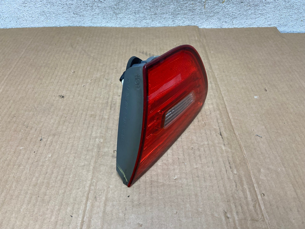 2007-2010 Hyundai Elantra Right Passenger RH Tail Light Inner AI5733 LK2
