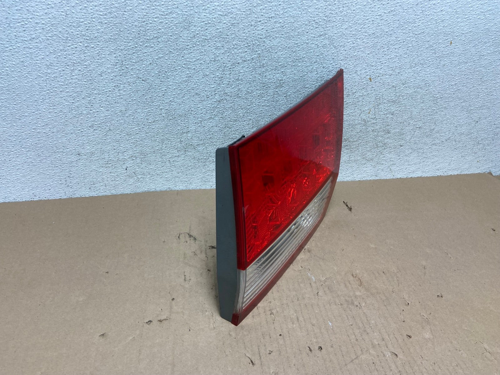 2005 2006 2007 Honda Odyssey Inner Right Passenger RH Tail Light AG6707 LK2