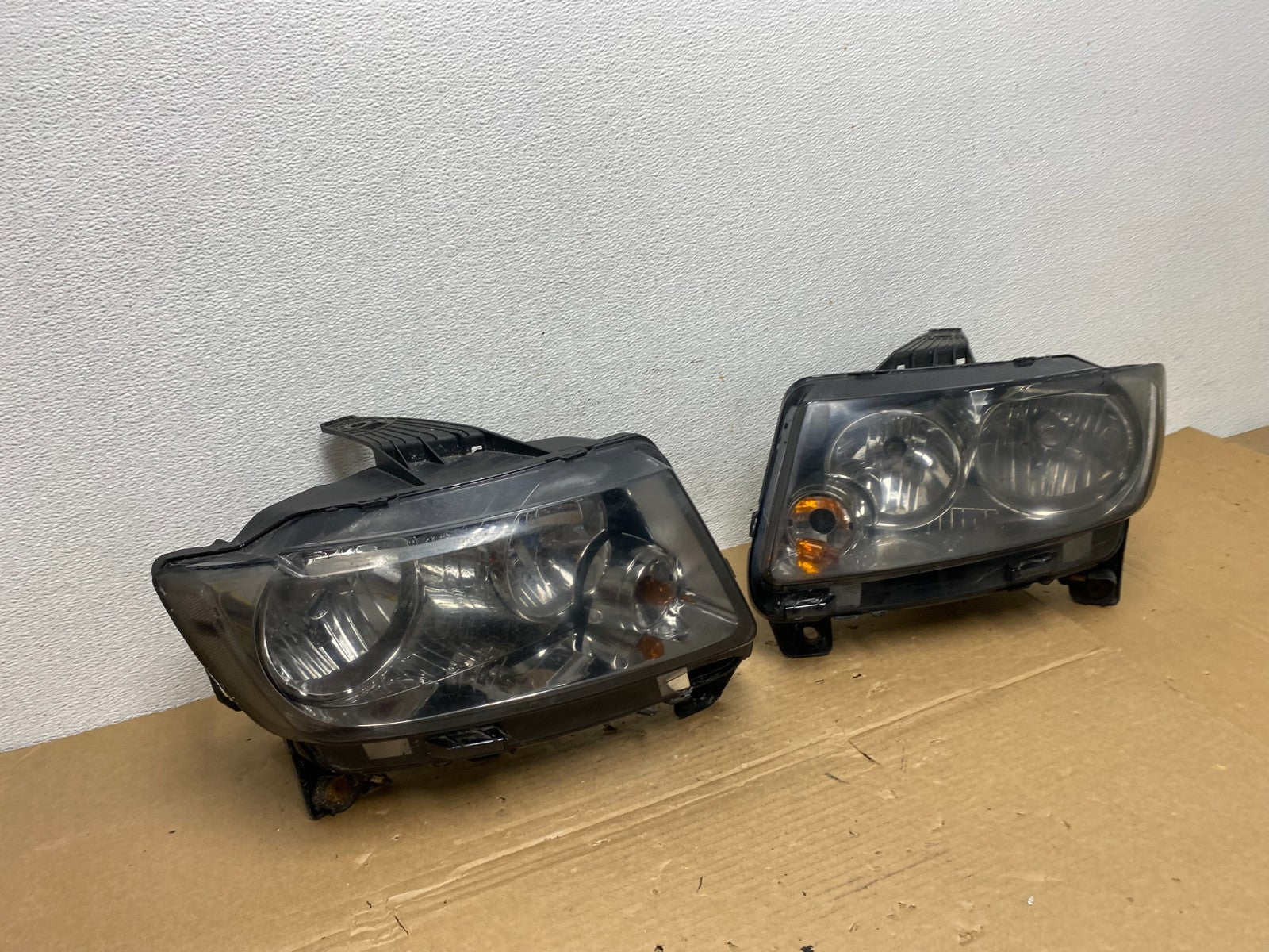 2011-2013 Jeep Grand Cherokee Left+Right Halogen Headlights AD3880 DW2