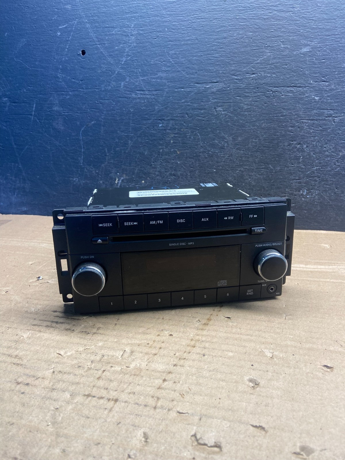 2009 to 2013 Volkswagen Routan Radio CD Player MY GIG Screen ae2424 DG0