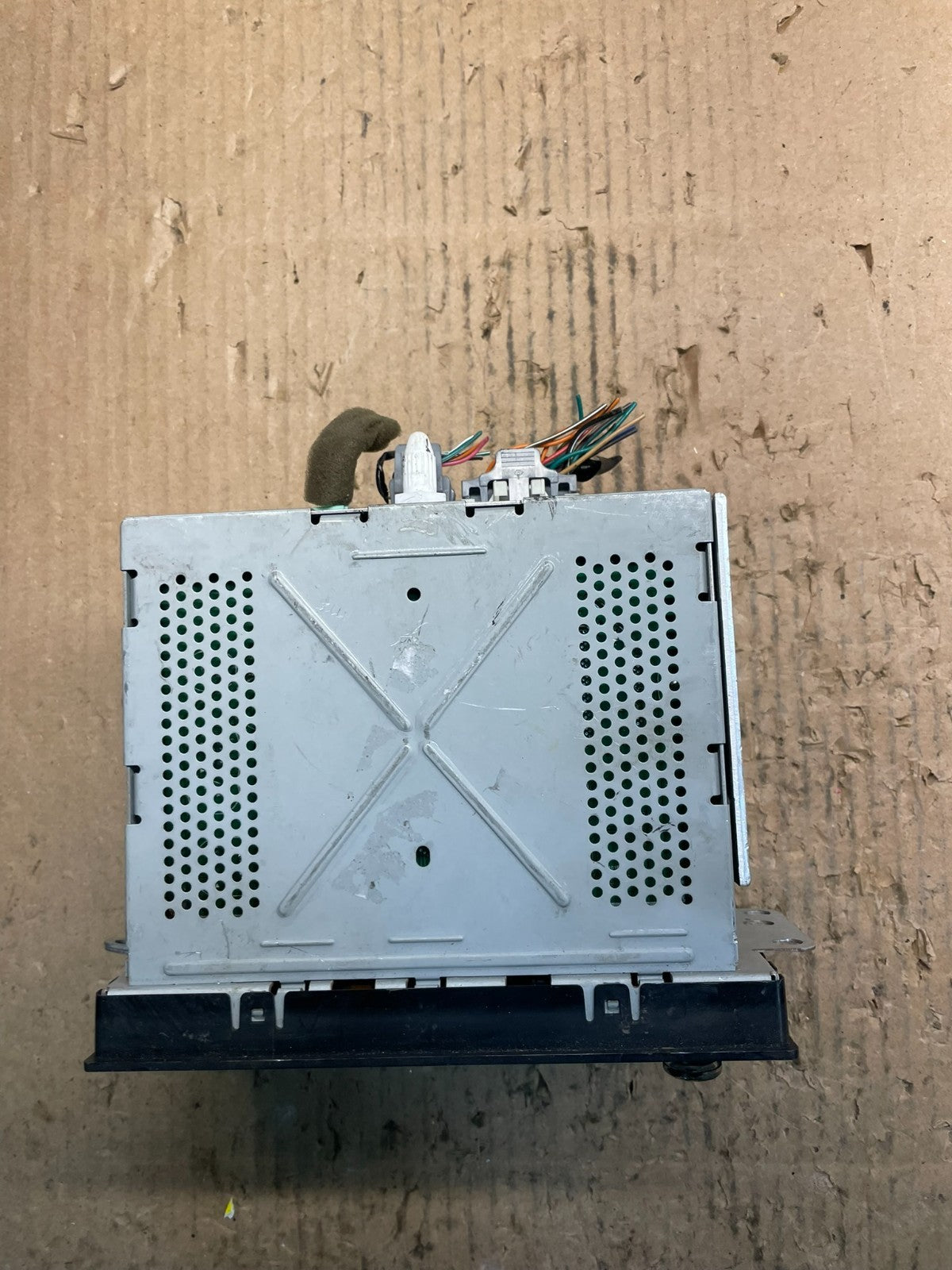 2003 to 2006 Cadillac Escalade Radio CD AM/FM Player OEM u9070 DG5