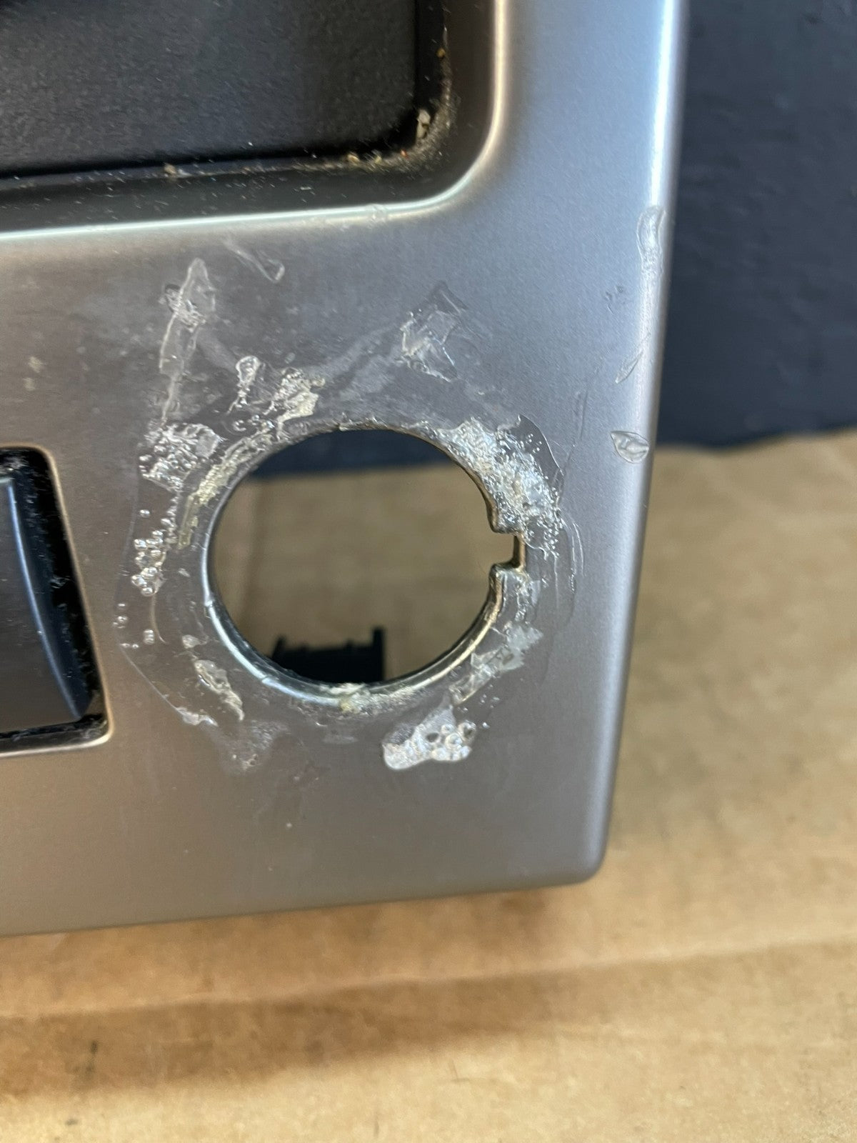 2008 to 2012 Jeep Liberty Dash Climate Temperature Control Radio Bezel AC5214 DG4