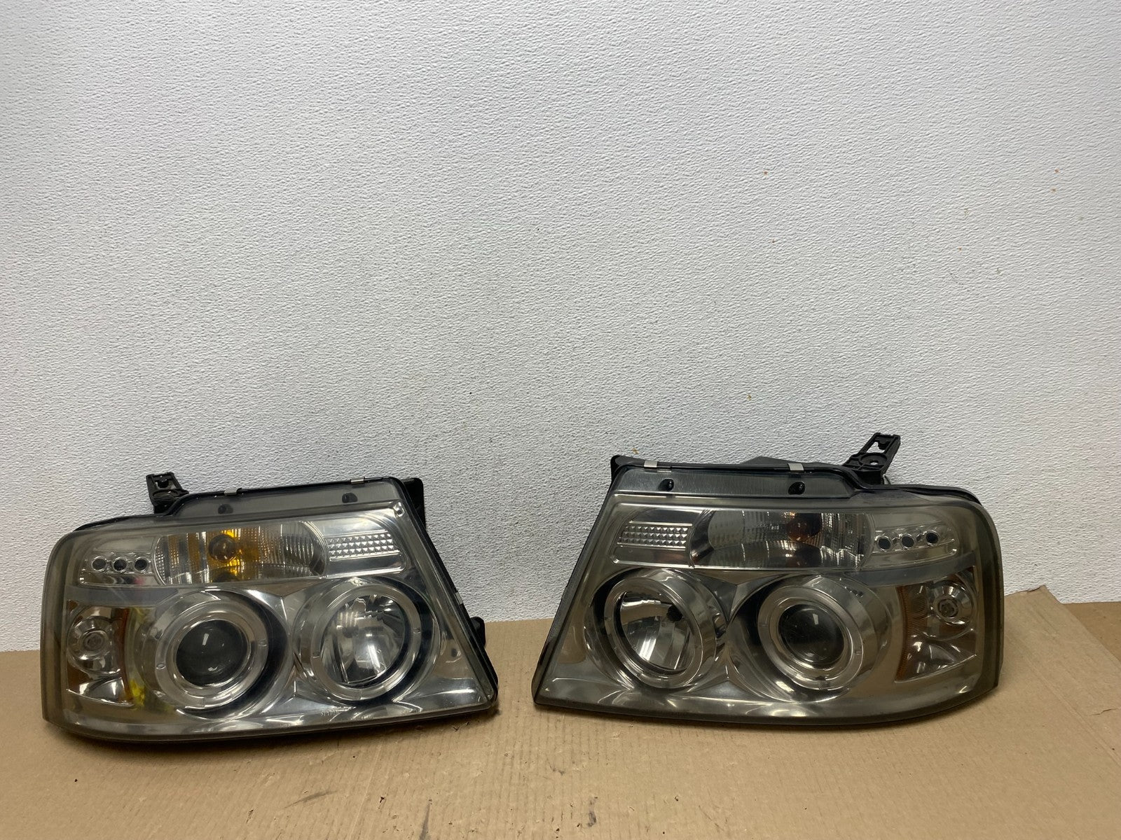 2004 to 2008 Ford F150 F-150 Left+Right Set Side LED Headlights AE7023 DG0