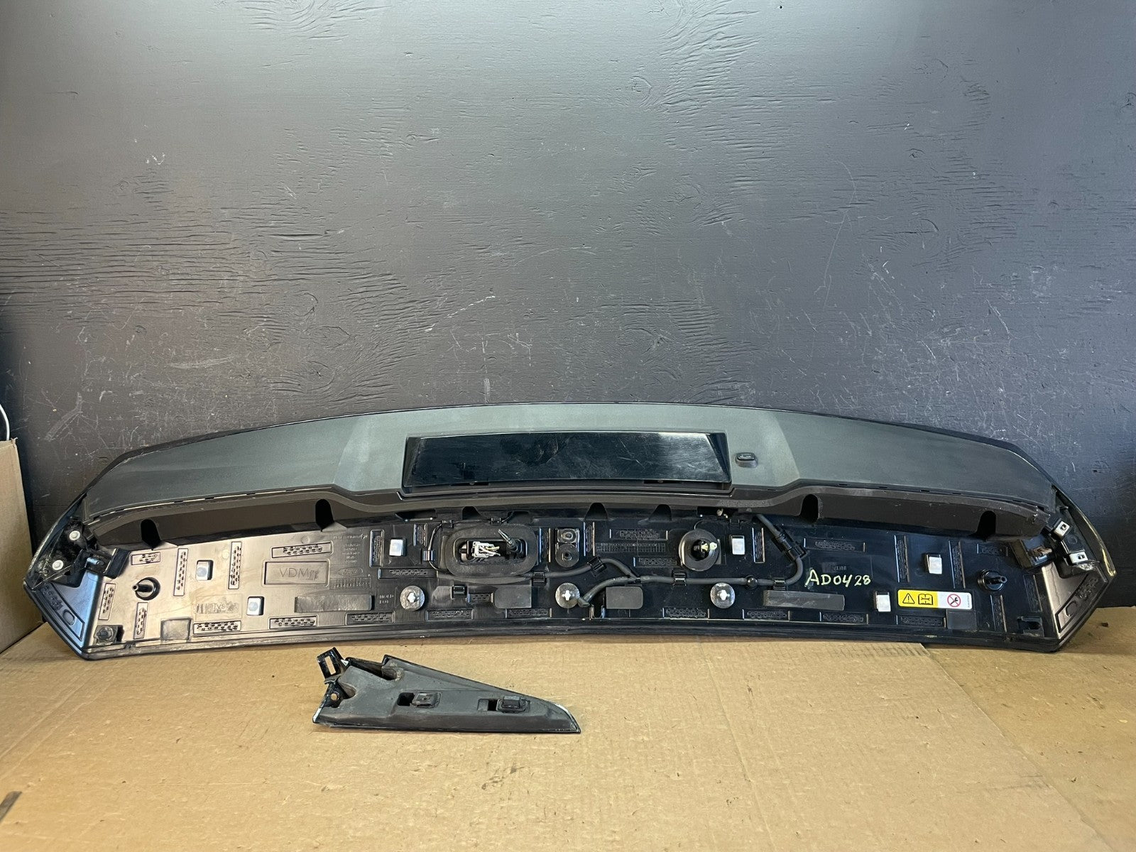2020 to 2023 Ford Explorer Rear Liftgate Spoiler Wing AD0428 DG4
