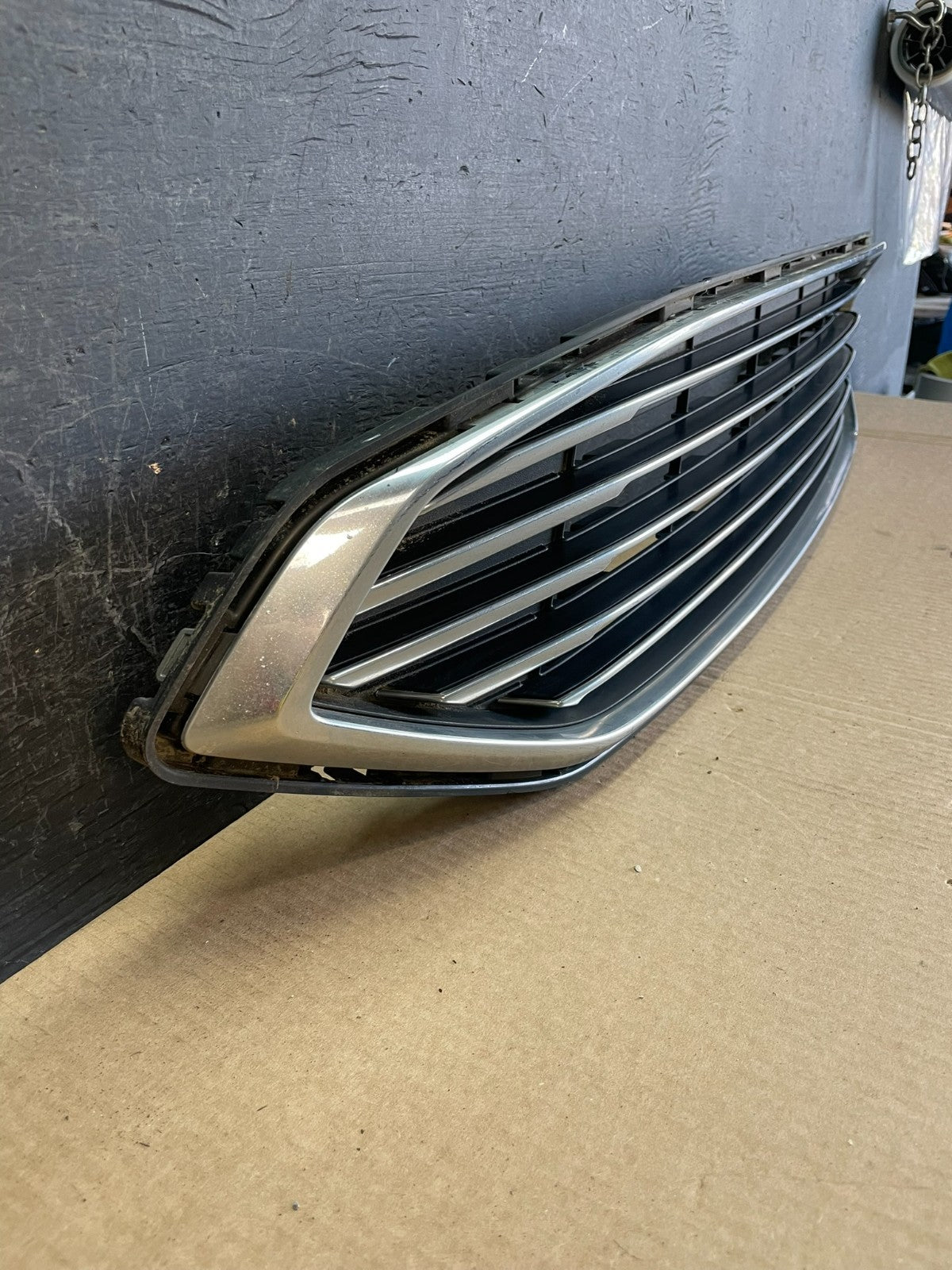 2017 to 2018 Ford Fusion Front Upper Grille Chrome Grill Bumper AD8744 DG2
