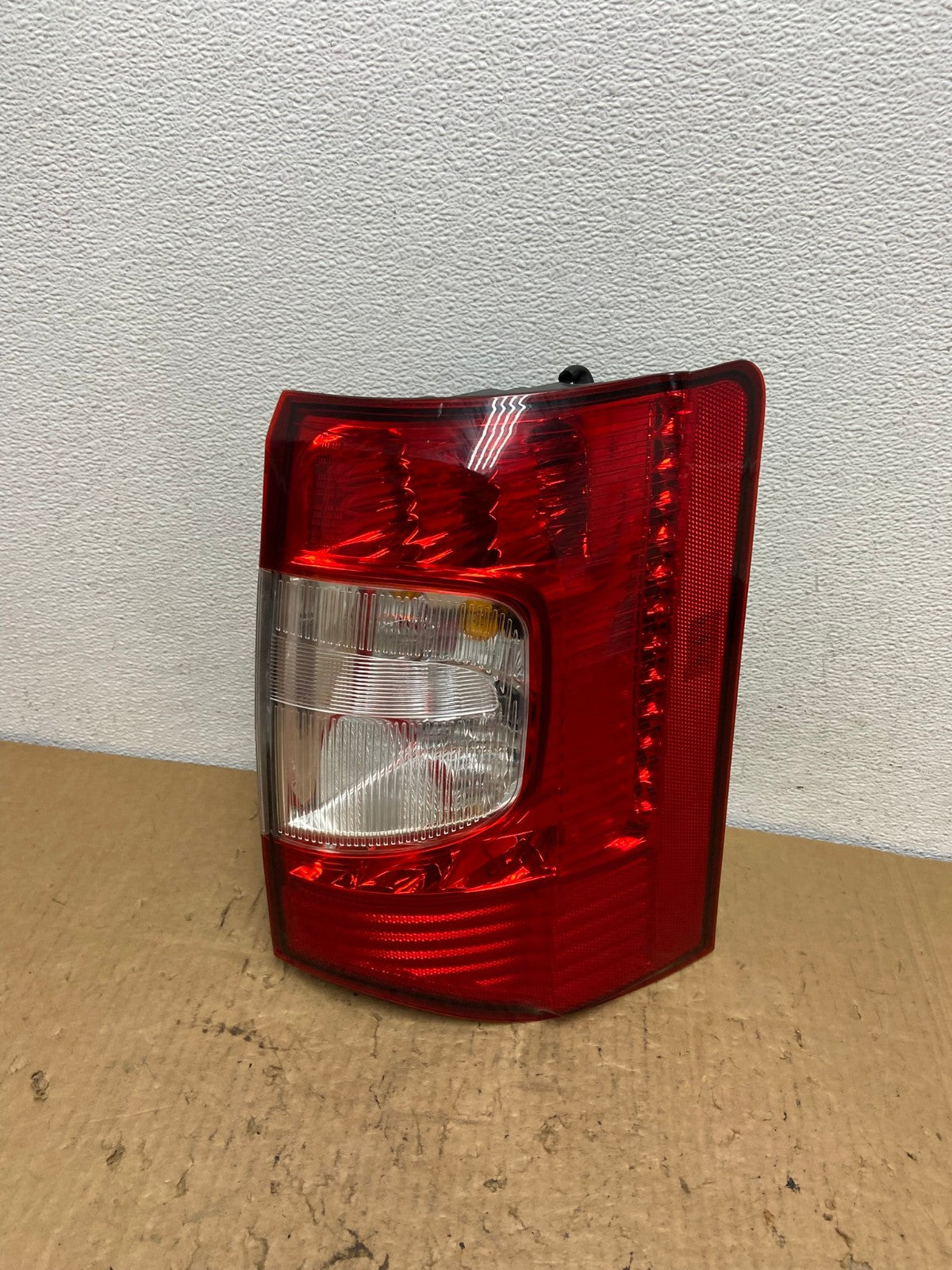 2011-2016 Chrysler Town and Country Right Passenger RH Tail Light AC8281 LK0
