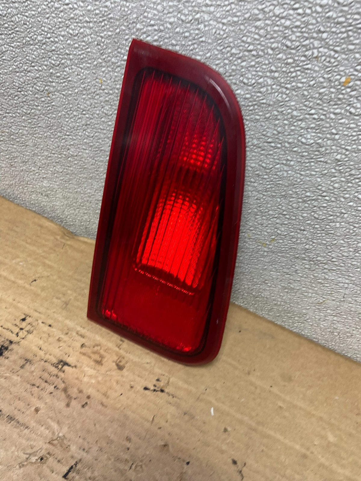 1998-2002 Lincoln Navigator Left Driver Lh Side Tail Light Inner Oem AB5257 LK1