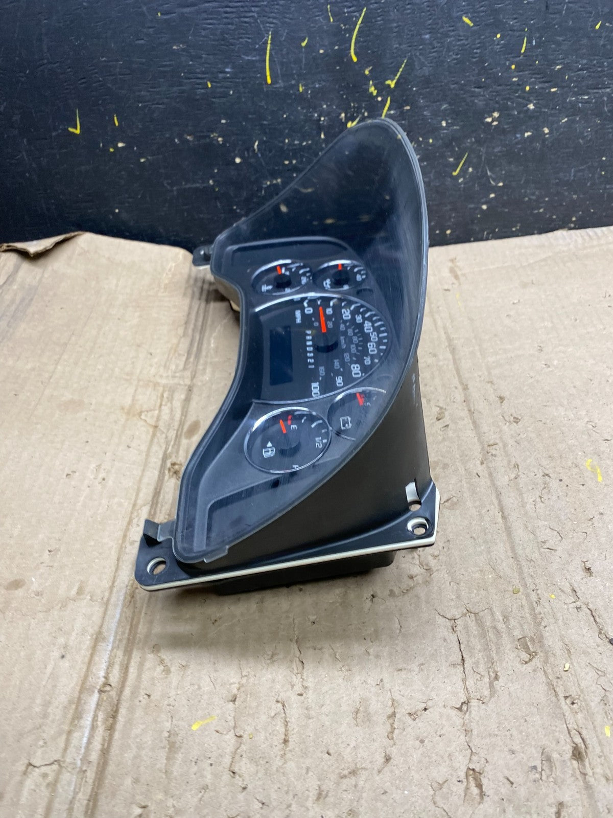 2008 to 2010 Chevrolet Express Speedometer Cluster Gauge X6022 DG2