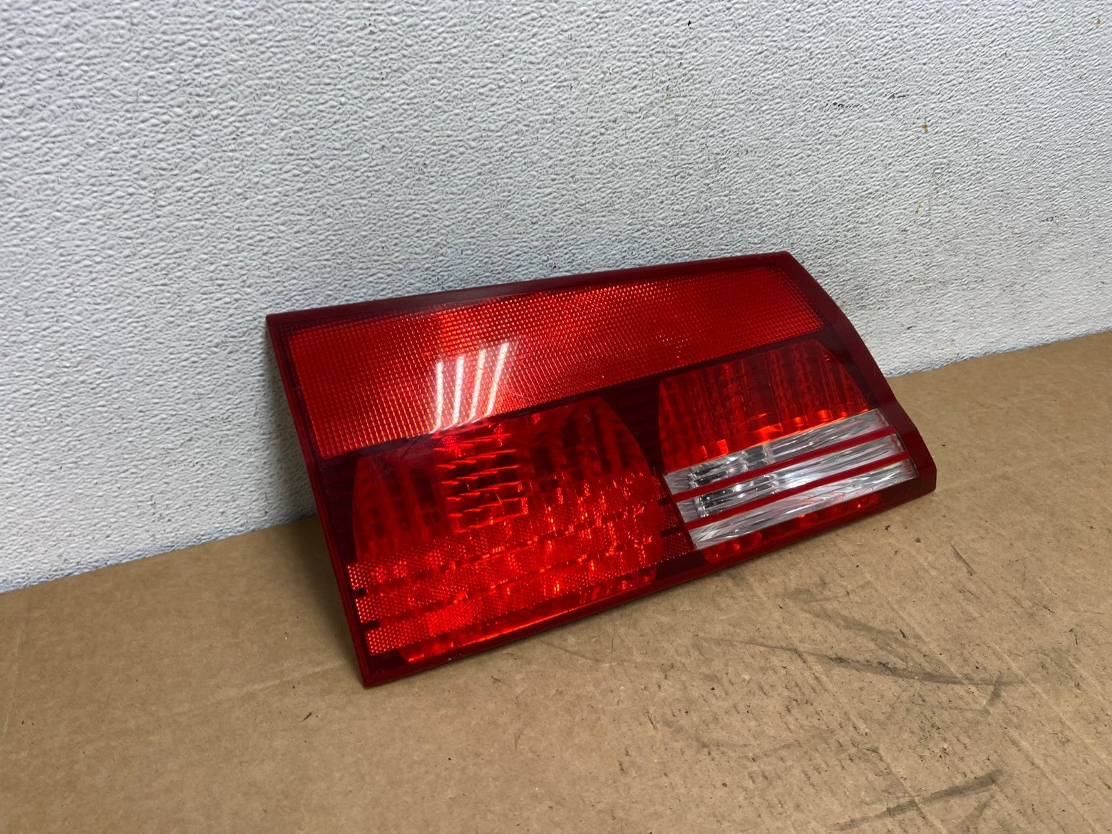 2004 - 2005 Toyota Sienna Left Driver LH Side Inner Tail Light AD6216 LK2