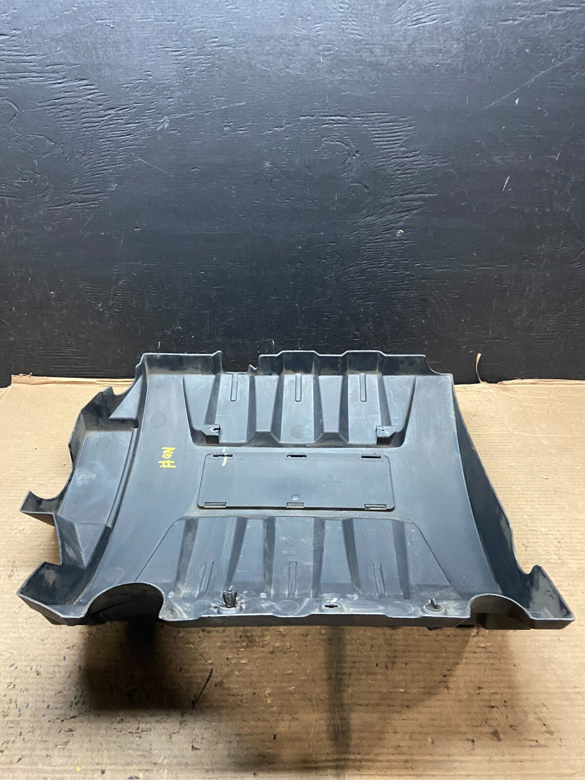 2006 to 2008 Honda Pilot Engine Cover Trim Bezel OEM E8338 DG14