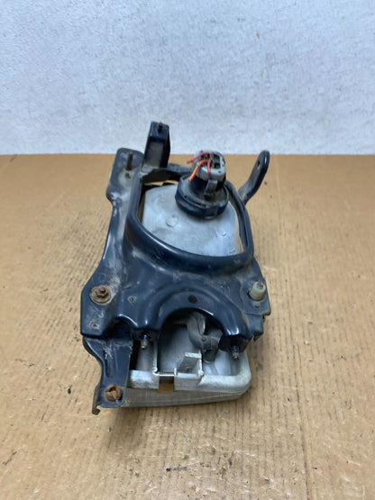 1988 to 1992 Toyota Corolla Right Passenger Side Headlight AE11675