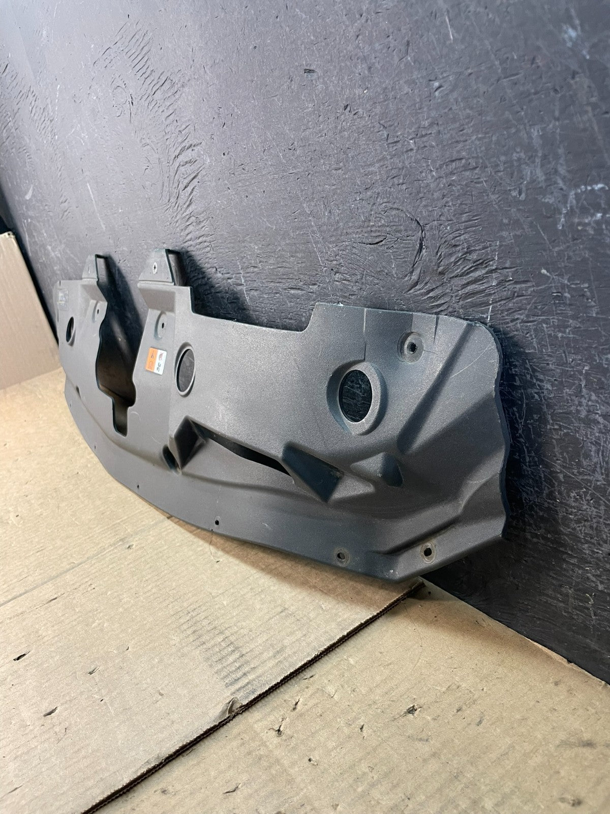2013 to 2019 Ford Taurus Front Radiator Support Cover Upper AD5524 DG1
