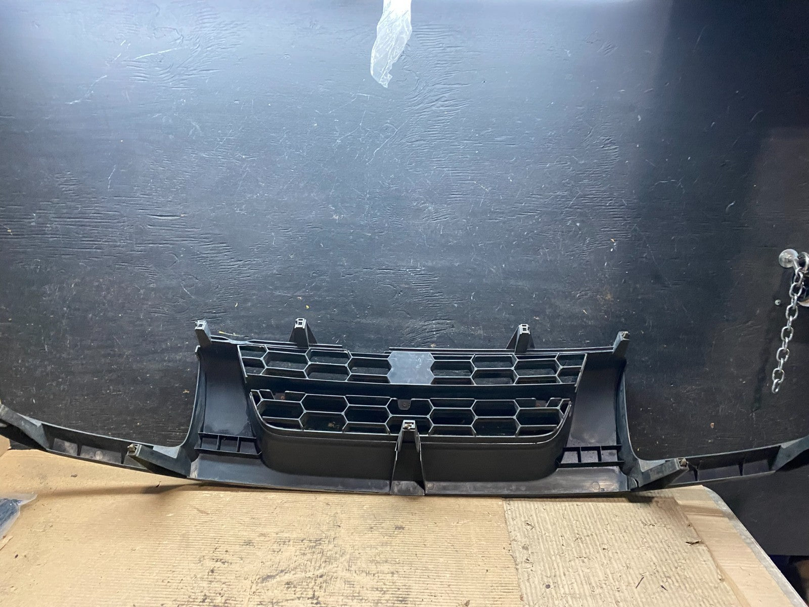 2002 to 2004 Nissan Xterra Front Upper Grill Grille V9481 DG10