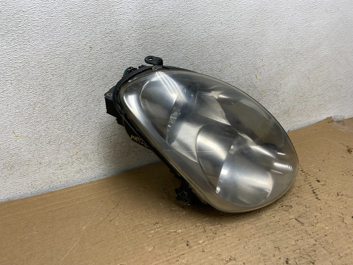 2003 to 2004 Infiniti G35 Right Passenger Side Xenon HID Headlight AH9282 DW1