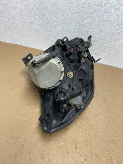 2004 2005 2006 Nissan Maxima Right Passenger Side Headlight Halogen AC5869 DW5