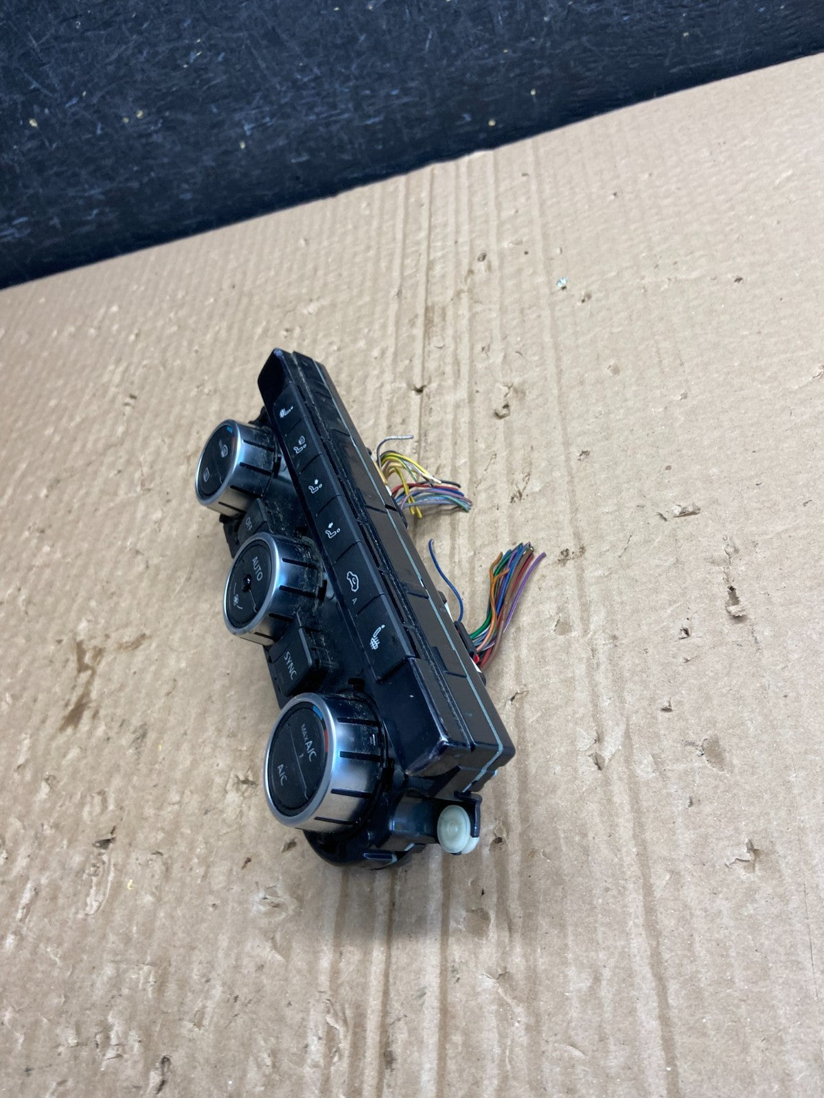 2011 - 2014 Volkswagen Jetta Center Climate Control Panel AC Heater af6387 DG2