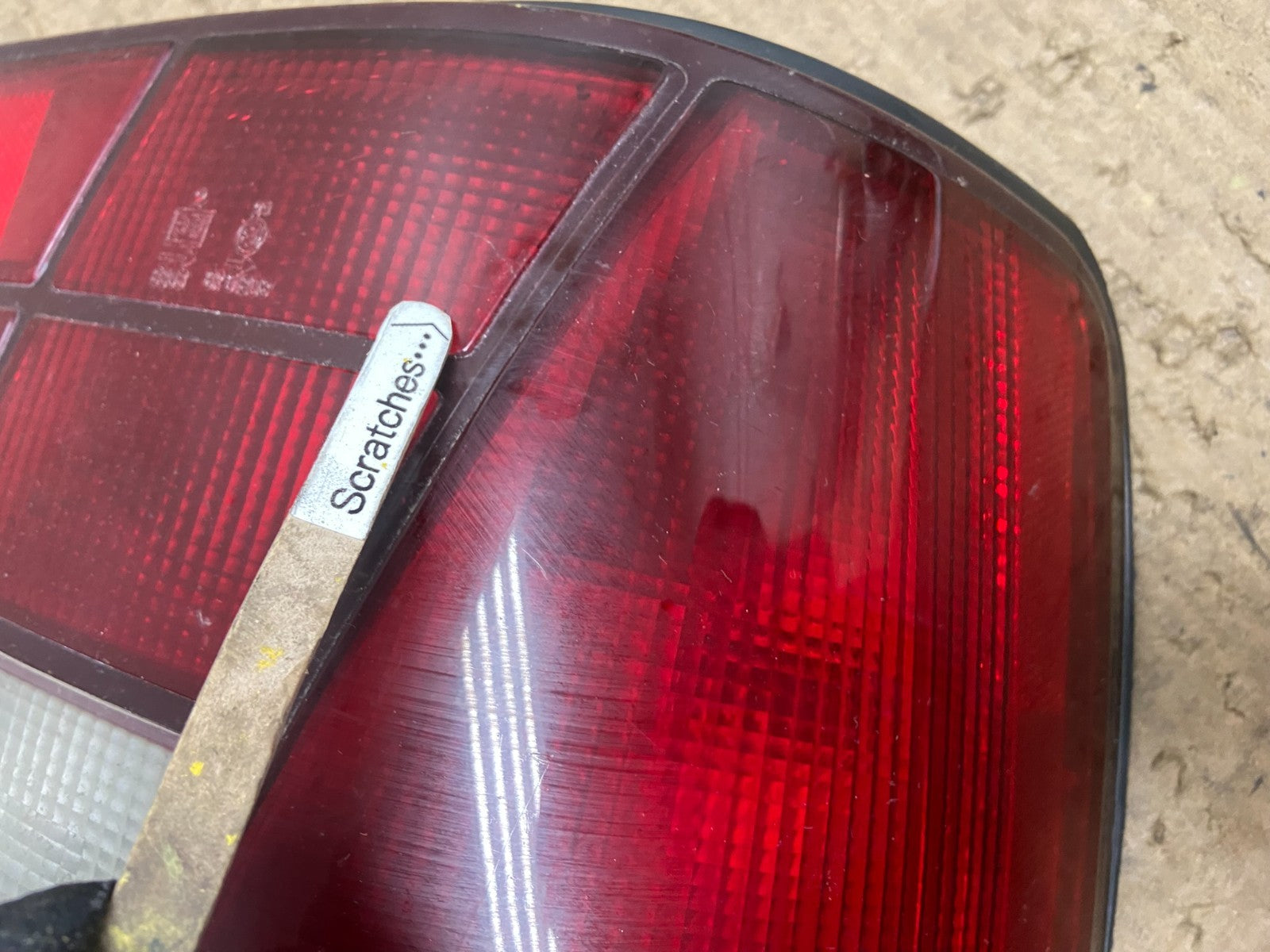 1990 to 1991 Hyundai Excel Right Passenger Side Tail Light AA8538 DG3