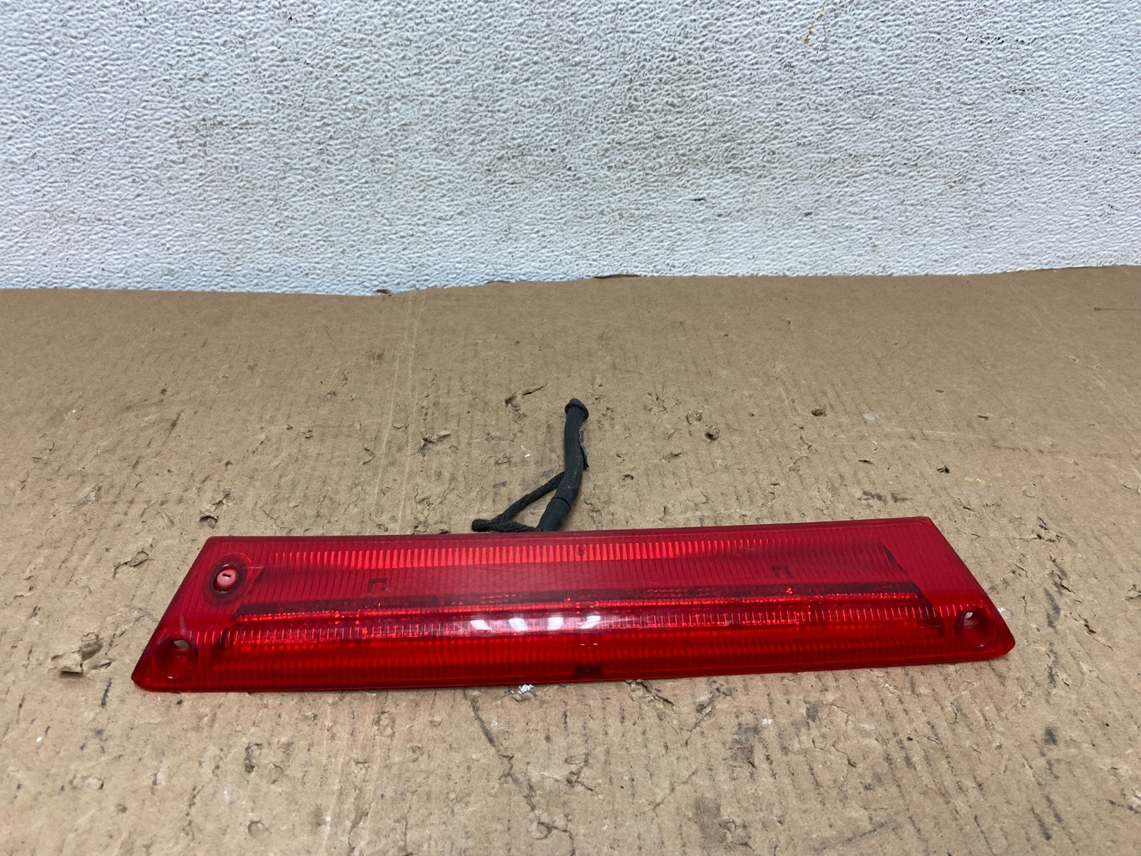 2012 to 2017 Ford Focus SE Trunk Lid Hatch 3rd Brake Light AD8792 DG0