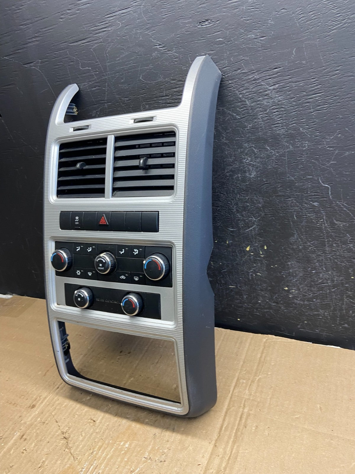 2009 2010 Dodge Journey Center Dash A/C AC Climate Control Bezel Trim AE1995 DG1