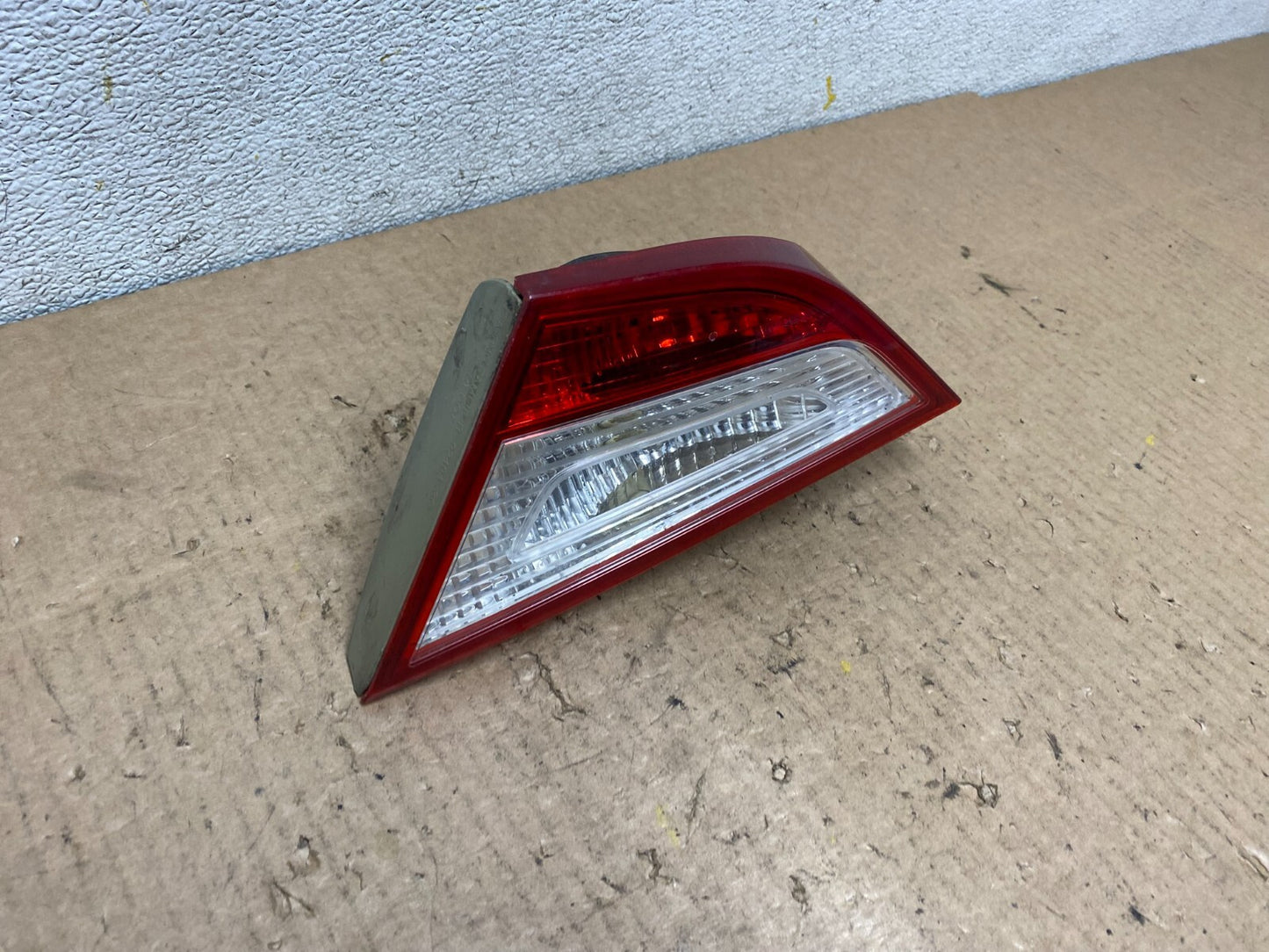 2011 to 2014 Hyundai Sonata Right Passenger Rh Inner Tail Light Oem L8715 DW2
