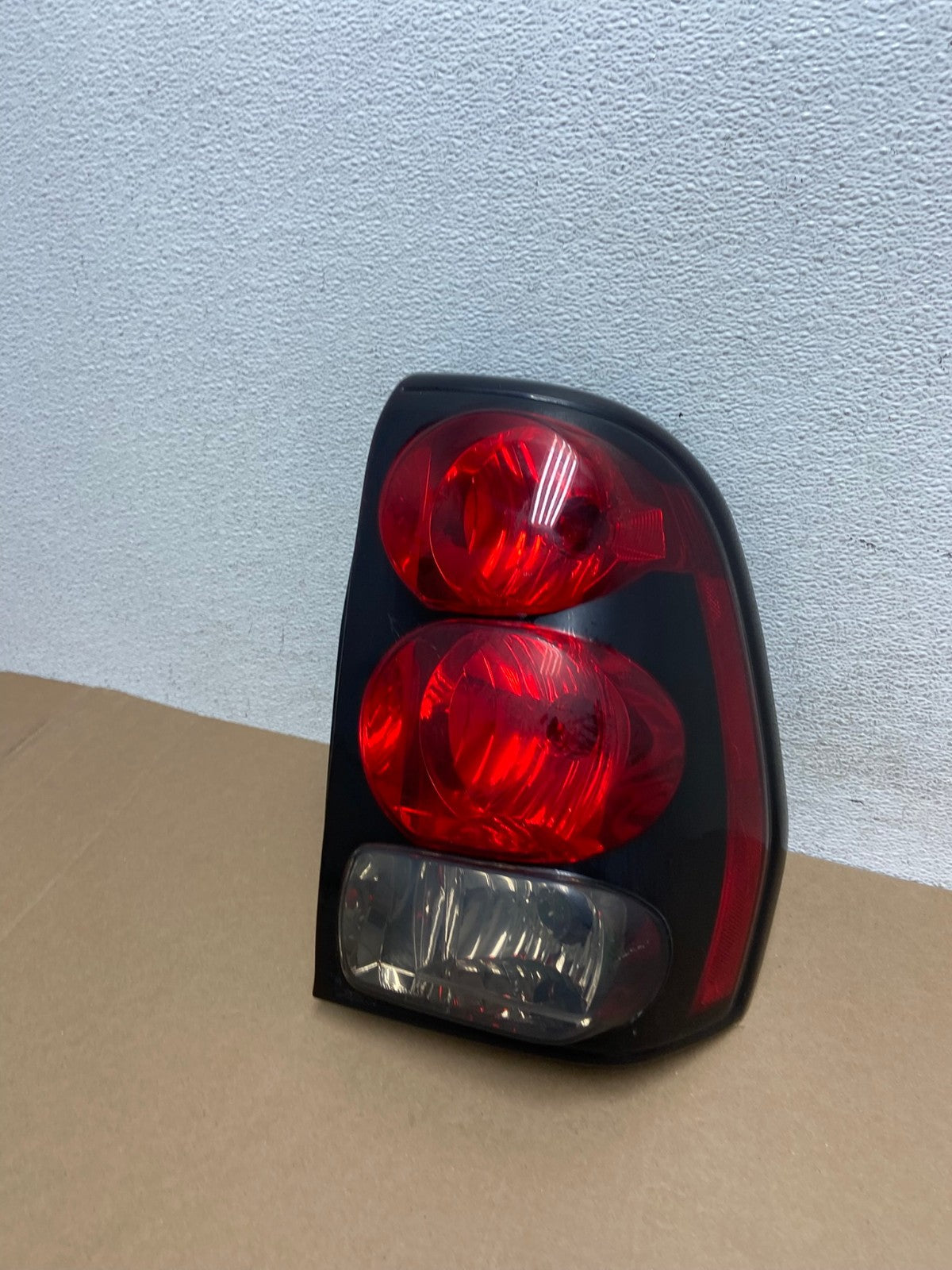 2002 to 2009 Chevrolet Trailblazer Right Passenger Rh Tail Light AD6386 LK0