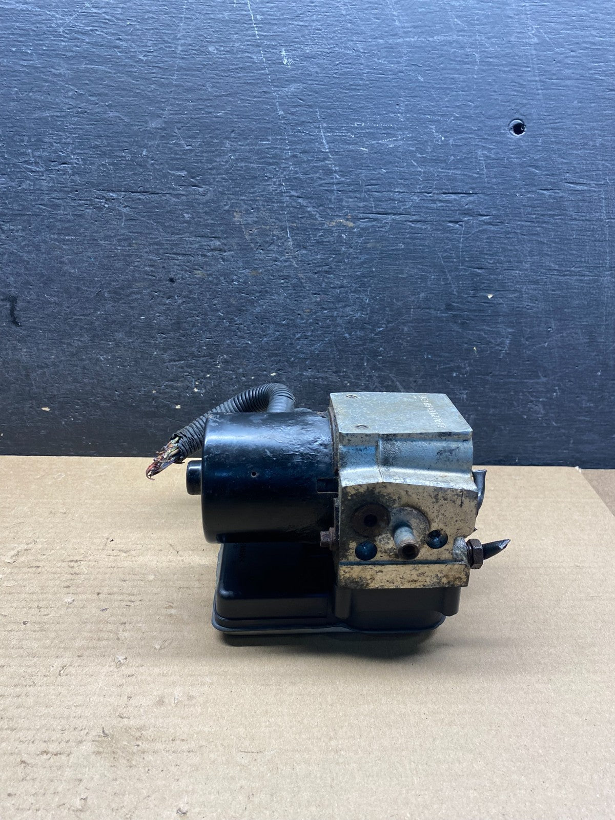 2004-2007 Chevrolet Express ABS Pump Control 13567136 Module AI7550 DG2