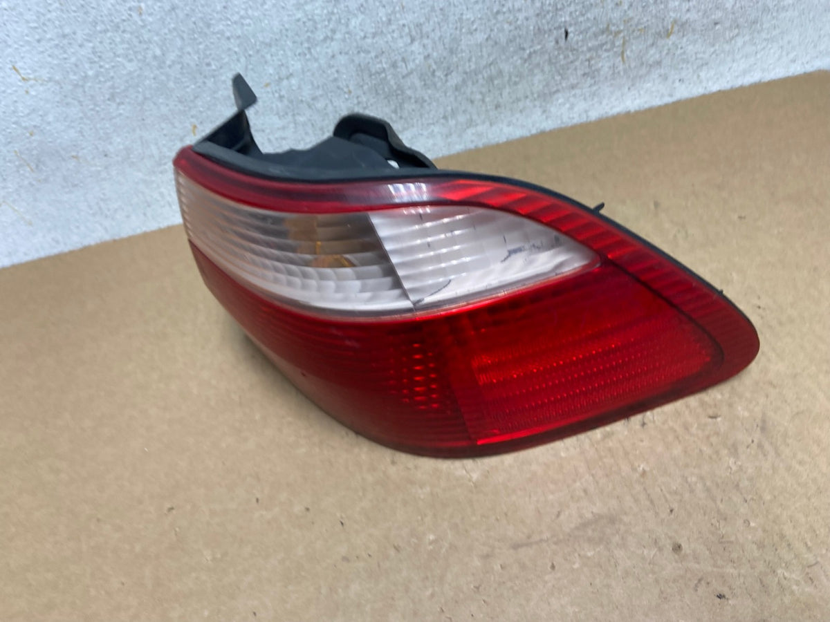 1998 to 2000 Honda Accord Sedan 4door Right RH Side Tail Light AI3331 LK1