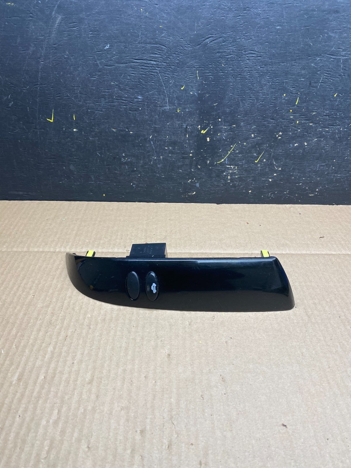 2004 to 2010 Toyota Sienna Switch Key Light Indicator Bezel Trim u5899 DG0