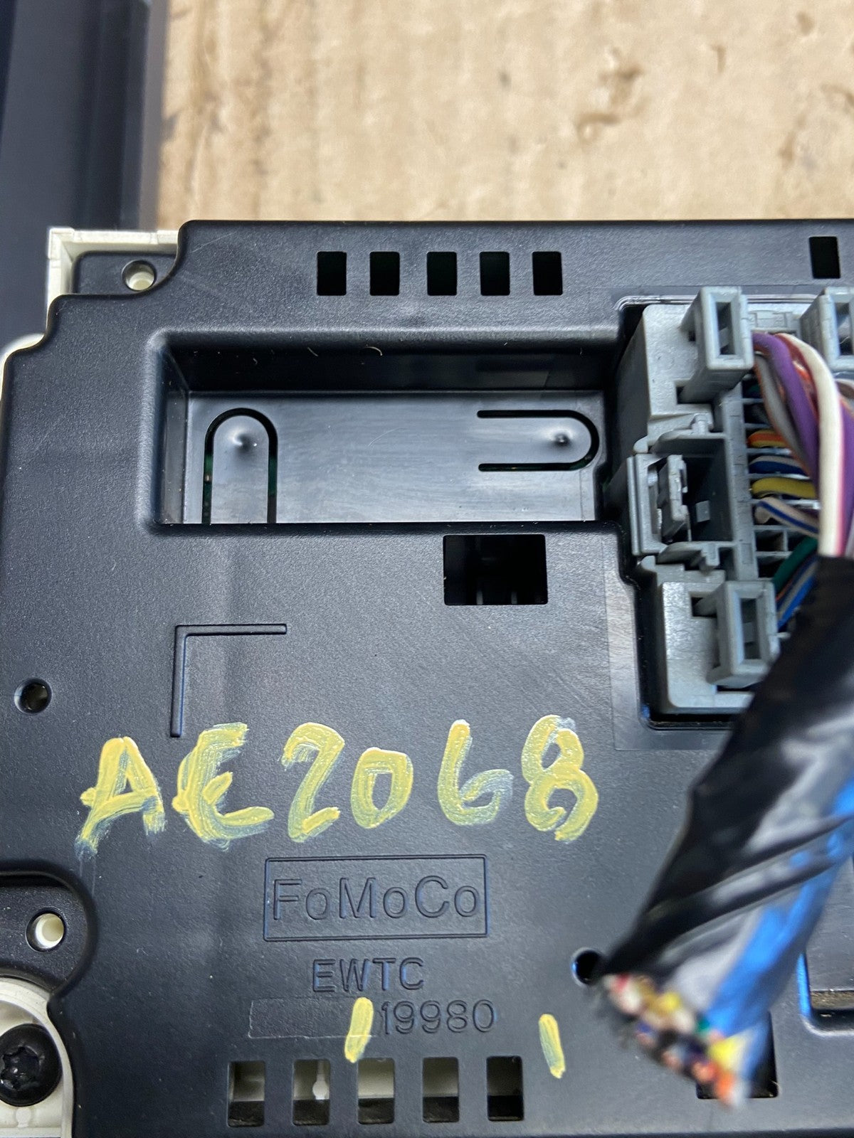 2010 2011 Ford F150 Climate Control A/C Heater Panel Radio Bezel ae2068 DG6