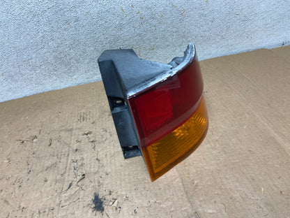 2002 2003 2004 Honda Odyssey Right Passenger Side Tail Light AI9281 LK2