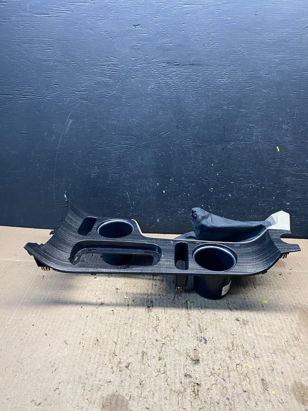 2014-2016 Chevrolet Malibu Center Floor Shifter Cup Holder Trim Bezel N0500 DG4